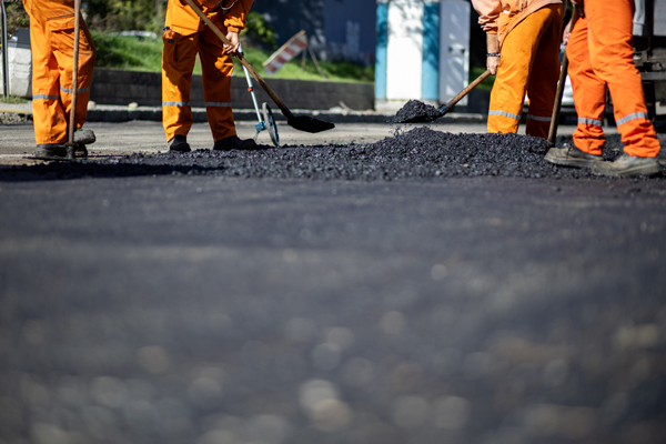 Neuer Grenzwert erhöht Druck beim Walzasphalteinbau