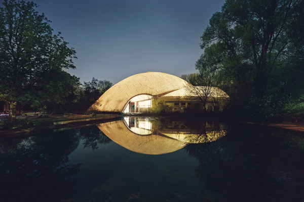 Testflächen am Hallendach der Multihalle abgeschlossen
