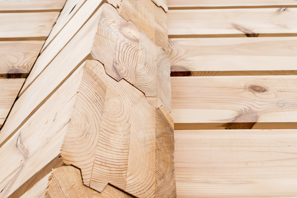 Holzbewehrtes Holz soll Tragfähigkeit von Holzträgern erhöhen