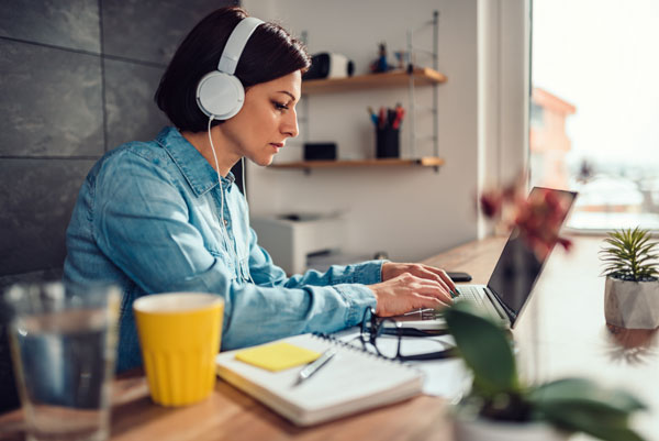 Homeoffice reduziert Büroflächen in deutschen Unternehmen