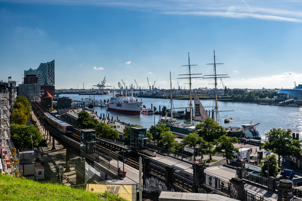 Siegerentwurf für Hamburgs Hafenkante steht fest