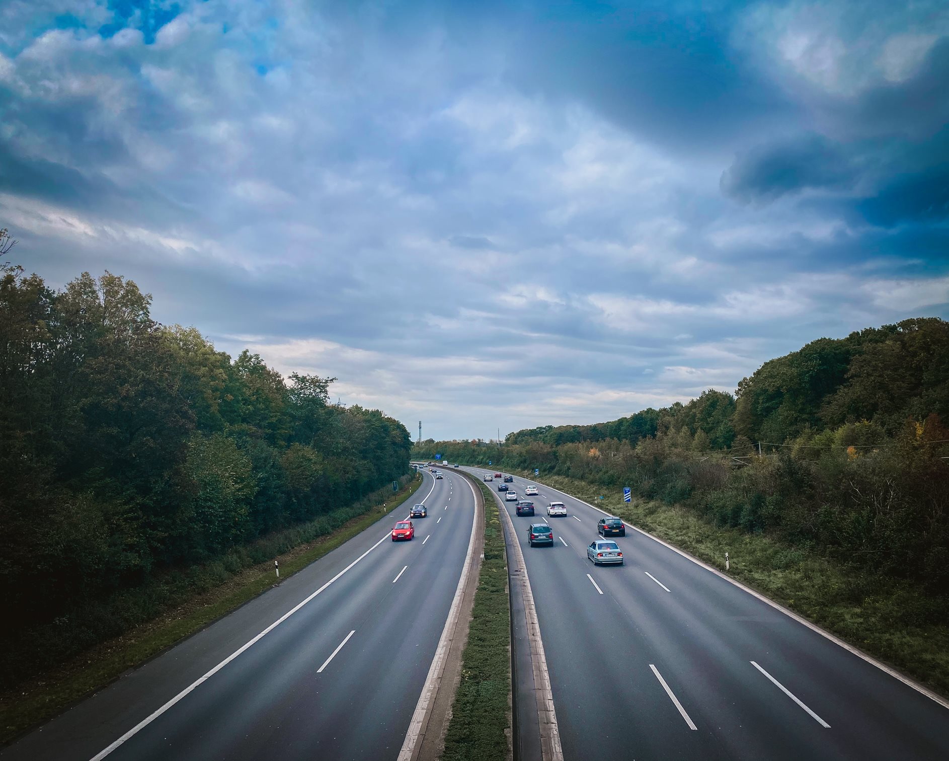 Hochtief baut weiteren Abschnitt der A1 aus