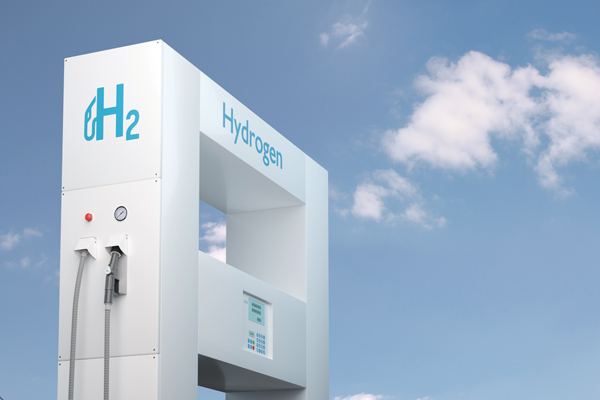 Erste Wasserstofftankstelle für Lkw in Magdeburg eröffnet