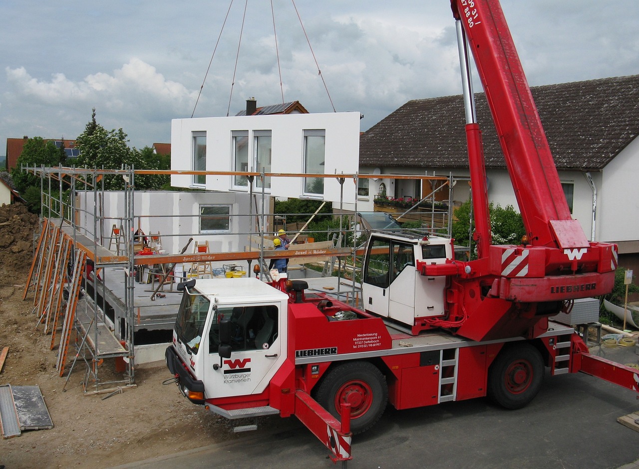 Bauen trotz hoher Zinsen: Fertighaus als smarte Lösung